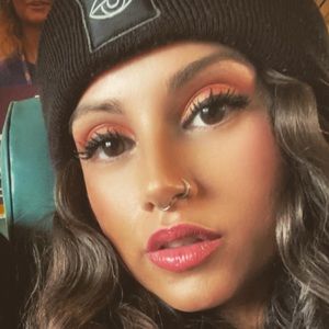 Meet your Posher, Dana